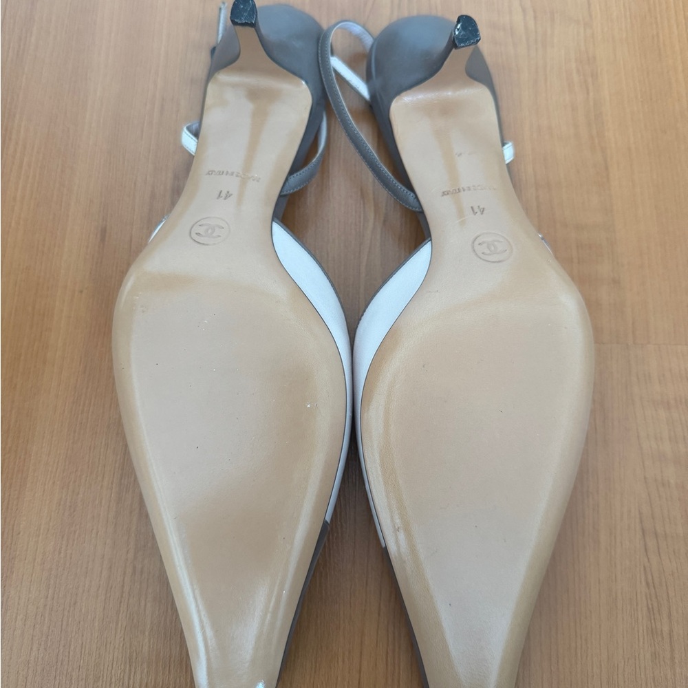 Vintage Chanel heels size 41